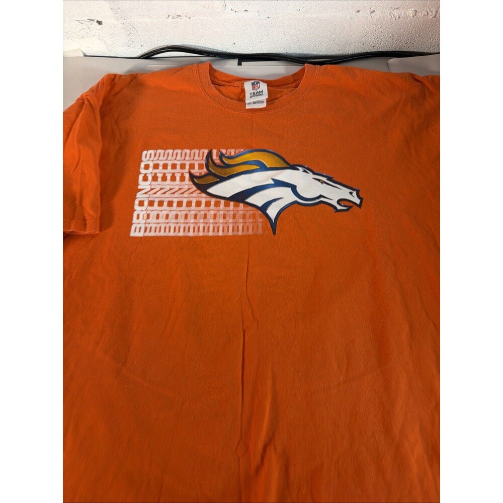 Denver Bronco's Official NFL Team T-Shirt. Size 2XL. Orange.